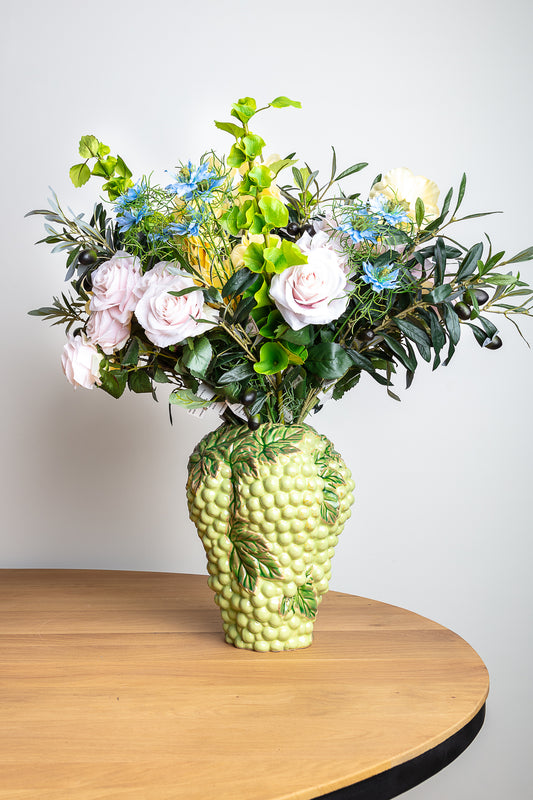 Vaas licht groen druiven met blad (bloemen niet inbegrepen*)